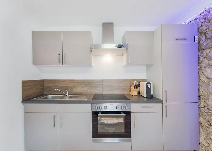 شقة In Near Area *